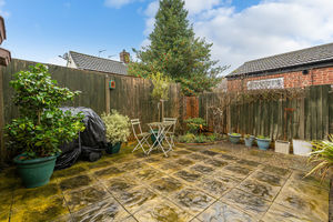 Courtyard garden- click for photo gallery